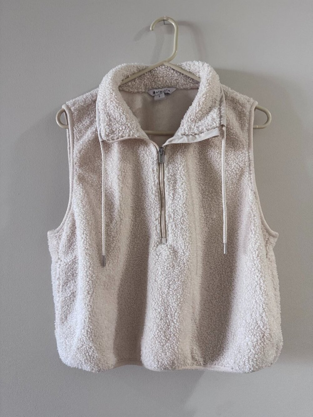 Athleta In the Clouds vest--sz L